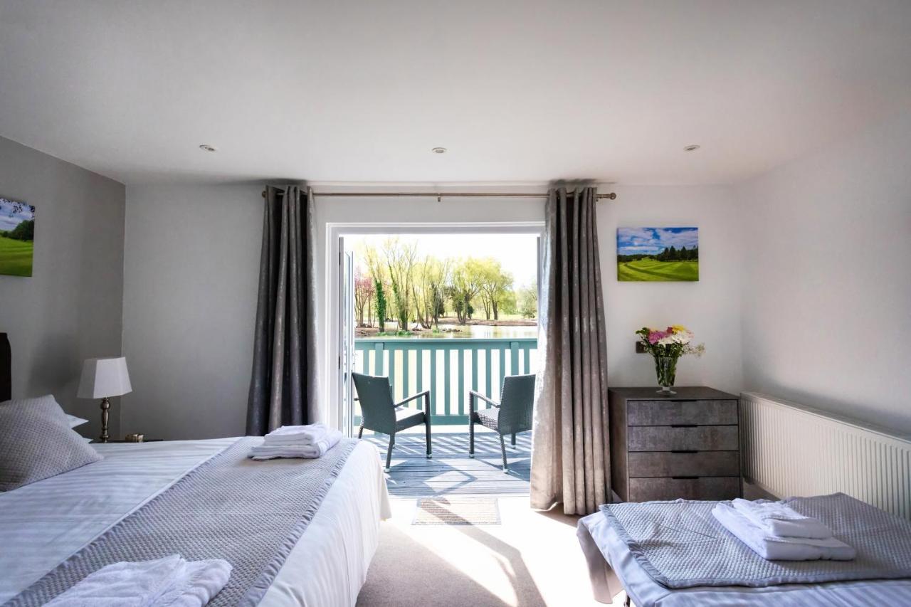 The Vale Golf & Country Club Villa Bishampton Exterior photo